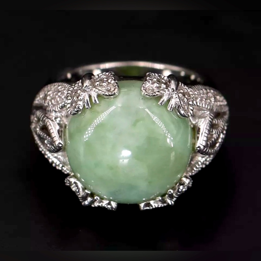 VINTAGE Jadeite Green Jade Ring Sterling Silver (marked) 925 - Size 7.5 US - Picture 1 of 9